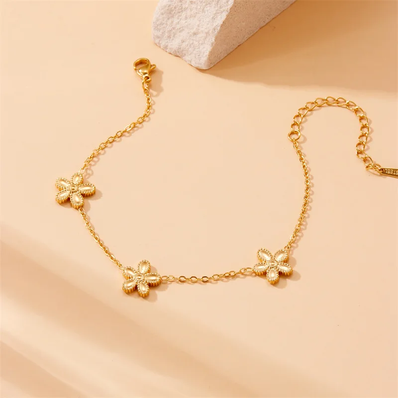 Fashion Gold color Flower Bracelet for Women Stainless Steel Adjustable Bracelet Daily Wear Jewelry
Fashion Gold color Flower Bracelet for Women Stainless Steel Adjustable Bracelet Daily Wear Jewelry