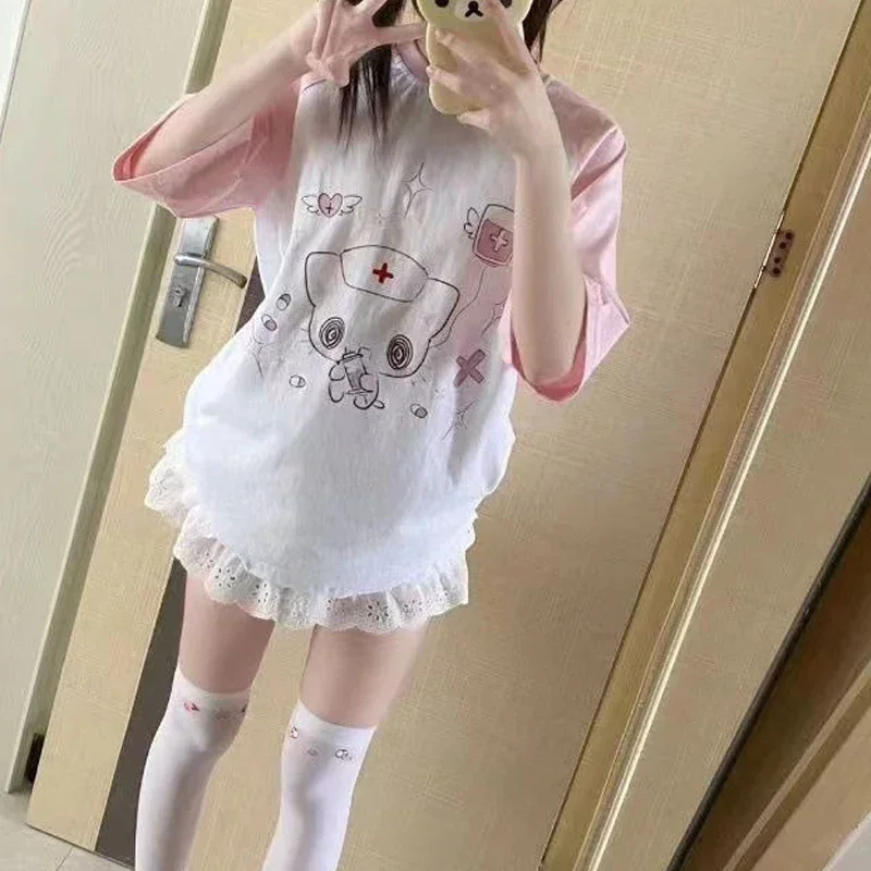 2025 Summer Japanese Kawaii Cartoon Print T-shirt Harajuku Patchwork Y2k Aesthetic Grunge Tee Shirts Women Cute Pink White Tops
2025 Summer Japanese Kawaii Cartoon Print T-shirt Harajuku Patchwork Y2k Aesthetic Grunge Tee Shirts Women Cute Pink White Tops