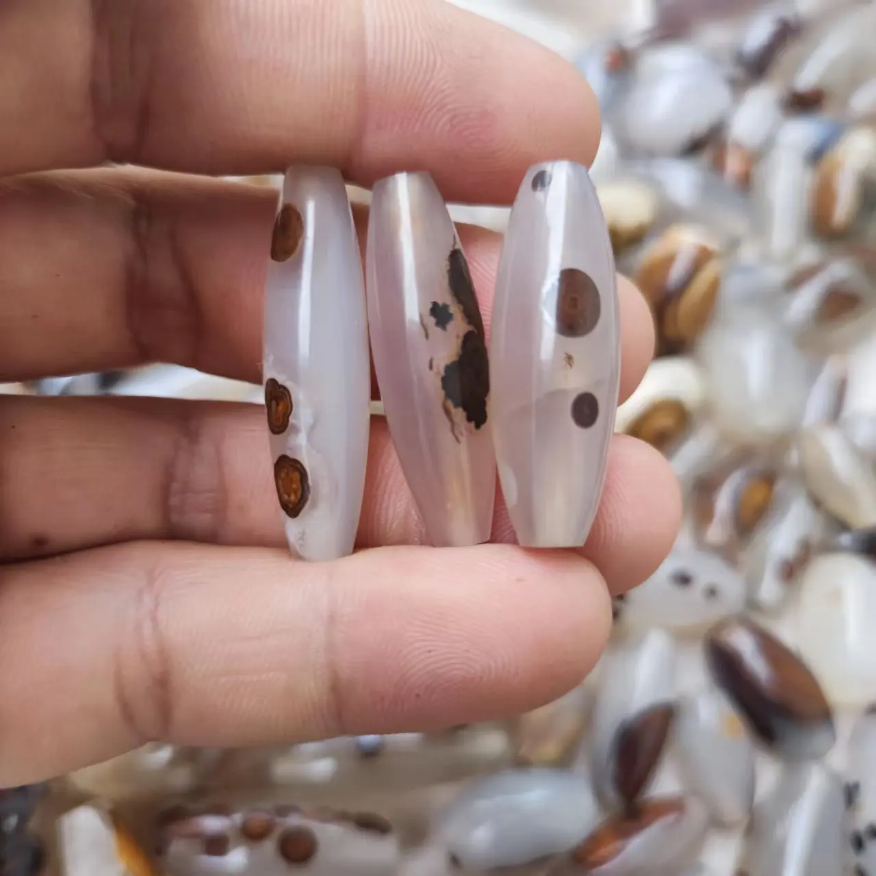 1pcs/lot Rare and Precious Pure White Background Meng Dzi Beads Natural Stone Beads Wholesale mystery strong energy necklace diy
1pcs/lot Rare and Precious Pure White Background Meng Dzi Beads Natural Stone Beads Wholesale mystery strong energy necklace diy