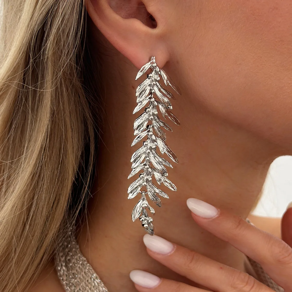 KunJoe Vintage Wheat Spike Long Drop Earrings for Women Elegant Gold Color Leaf Hanging Pendant Earrings Fashion Jewelry Gifts
KunJoe Vintage Wheat Spike Long Drop Earrings for Women Elegant Gold Color Leaf Hanging Pendant Earrings Fashion Jewelry Gifts