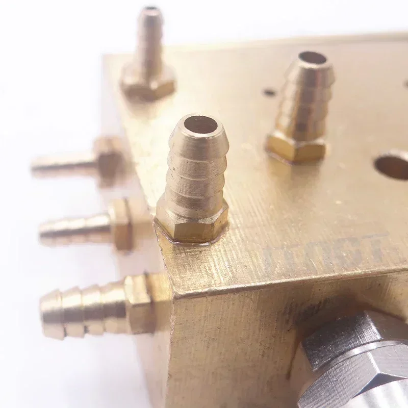 Medical Oral Instrument Supplies Materials: One-Piece Metal Box with Integrated Valve and 18 Connector Dental Chair Accessories
Medical Oral Instrument Supplies Materials: One-Piece Metal Box with Integrated Valve and 18 Connector Dental Chair Accessories