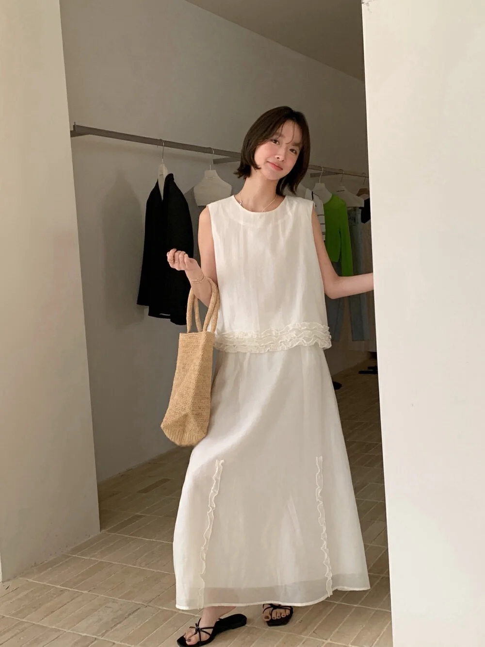 Elegant Simple Sleeveless Vest Top Set Women's Maturity High Waist Slimming Midi Skirt Long Dress Two Piece Set Breathable
Elegant Simple Sleeveless Vest Top Set Women's Maturity High Waist Slimming Midi Skirt Long Dress Two Piece Set Breathable