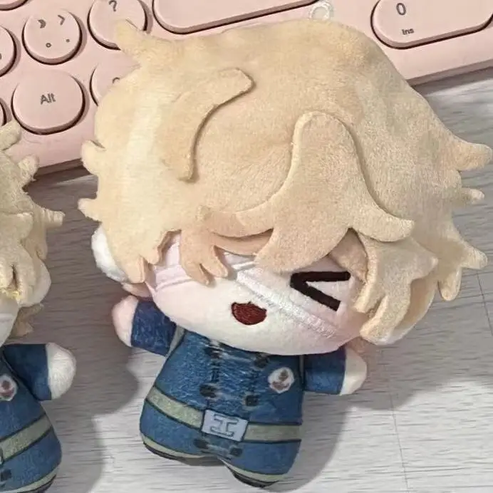 10 см игра Identity V Косплей Fire Investigator плюшевый очаровательный рюкзак брелок кукла игрушка плюшевый кулон талисман рождественские подарки
10 см игра Identity V Косплей Fire Investigator плюшевый очаровательный рюкзак брелок кукла игрушка плюшевый кулон талисман рождественские подарки