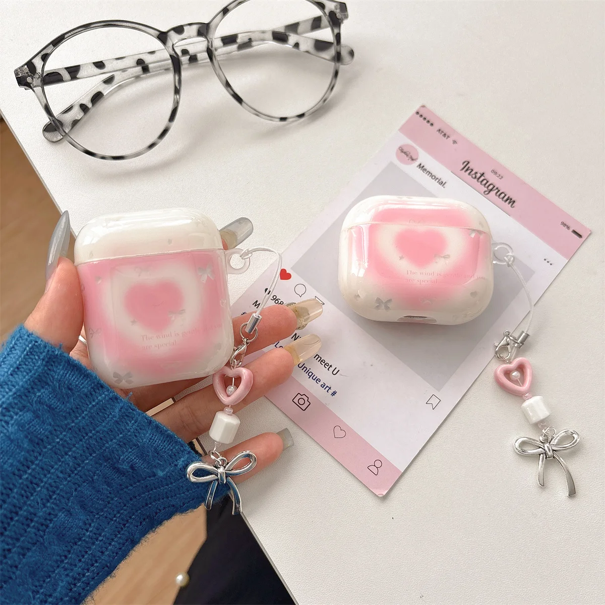 Чехол для наушников с дизайном Love Heart в художественном стиле для AirPods 4-го/3-го/2-го 1-го поколения, чехол для наушников AirPods pro/pro 2
Чехол для наушников с дизайном Love Heart в художественном стиле для AirPods 4-го/3-го/2-го 1-го поколения, чехол для наушников AirPods pro/pro 2