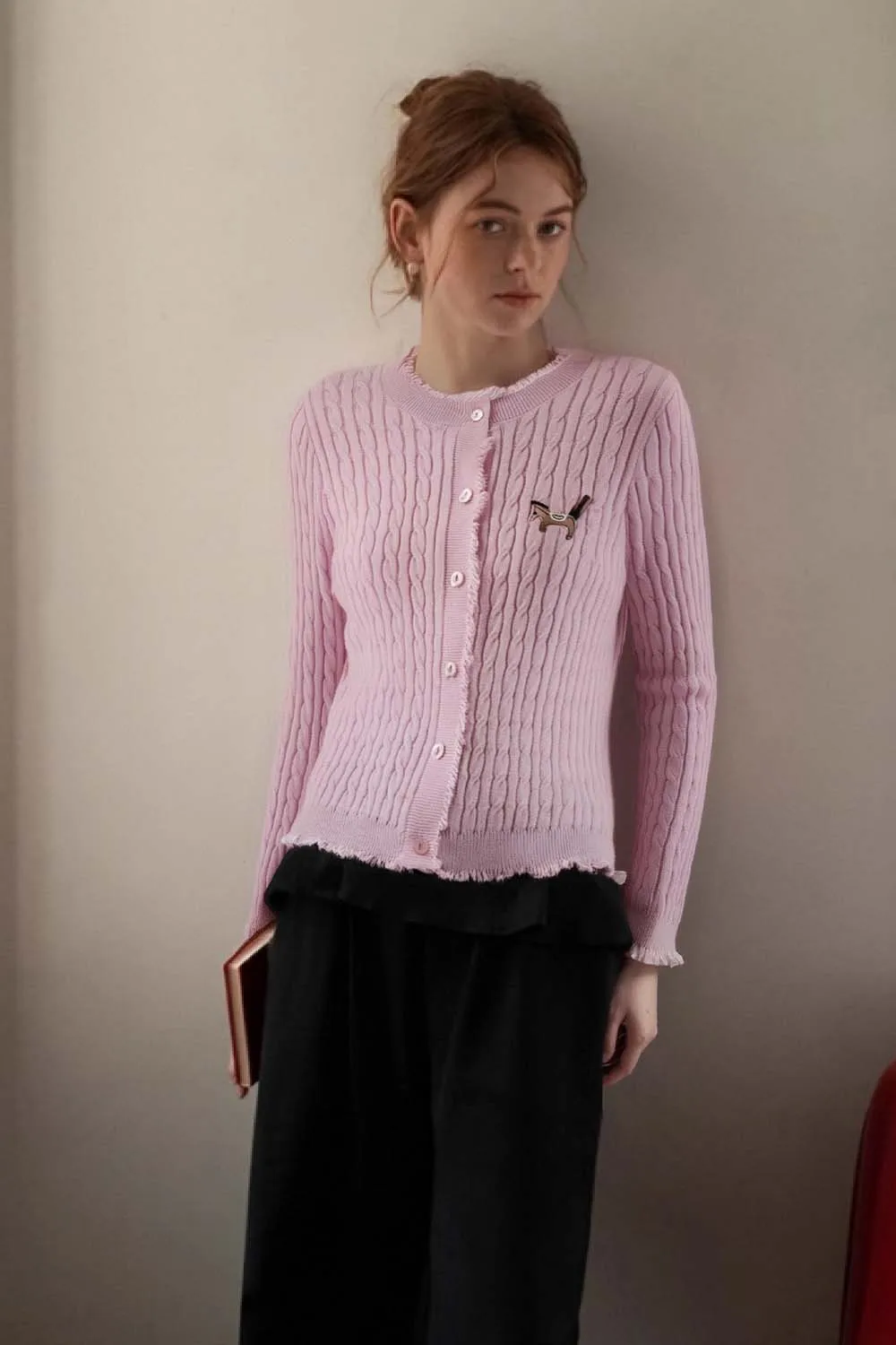 VIMLY Women's Office Lady Knitted Cardigans 2025 Autumn Casual Chic O-neck Long Sleeve Horse Embroidery Slim Coat Simple Tee Top
VIMLY Women's Office Lady Knitted Cardigans 2025 Autumn Casual Chic O-neck Long Sleeve Horse Embroidery Slim Coat Simple Tee Top