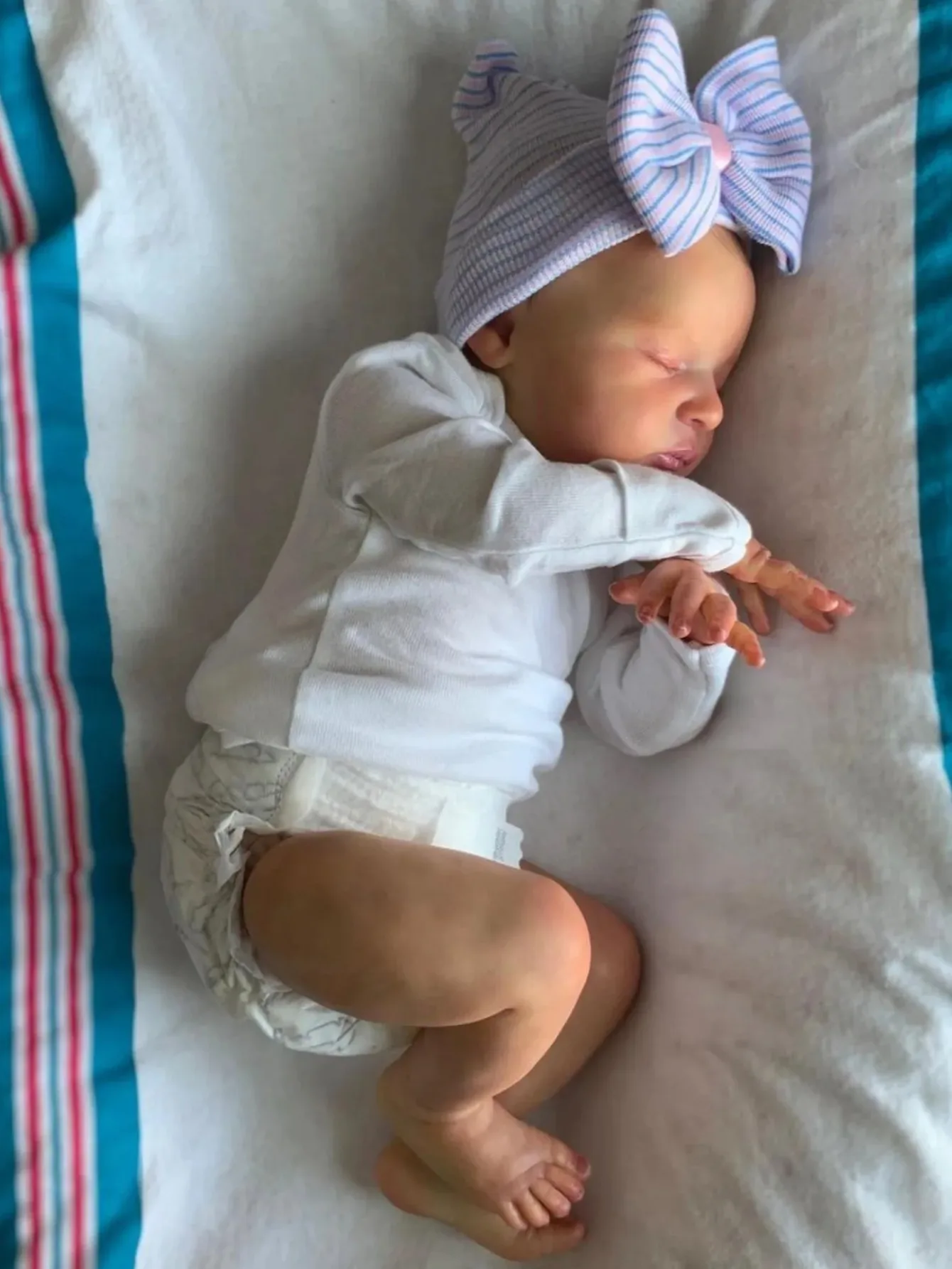 1 шт. Laura, реалистичная кукла для новорожденных, ручная работа, Bebe, 3D окрашенная кожаная кукла для детей, подарки на день рождения
1 шт. Laura, реалистичная кукла для новорожденных, ручная работа, Bebe, 3D окрашенная кожаная кукла для детей, подарки на день рождения