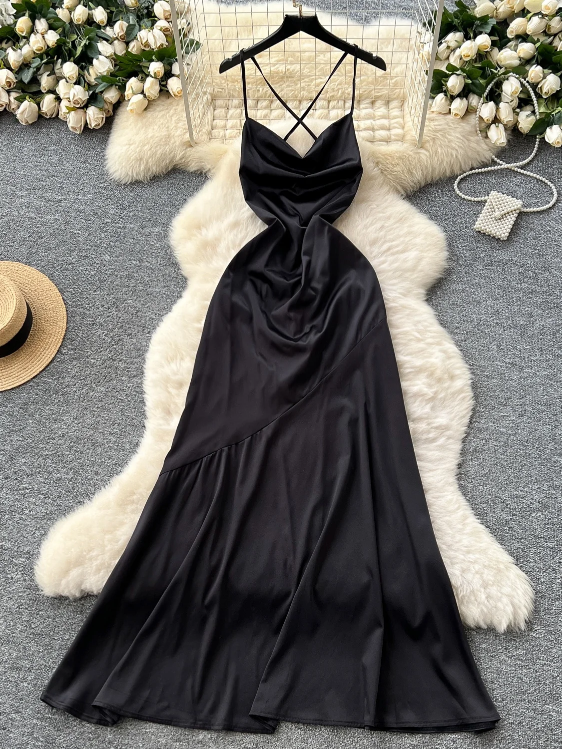Ele Bla Satin Slim Fit Dr Women's Summer Faion ter Ne Strap Waist Cinched Long Gown Korean Sle High Waist
Ele Bla Satin Slim Fit Dr Women's Summer Faion ter Ne Strap Waist Cinched Long Gown Korean Sle High Waist