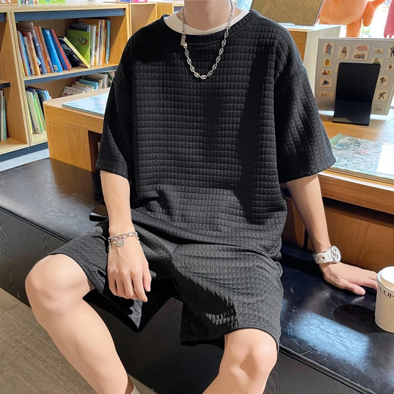 Summer Trendy Men's Short Sleeve T-Shirt And Five-Quarter Sporty Shorts Set Casual Loose Fit Teenager Apparel Two-Piece Suit
Summer Trendy Men's Short Sleeve T-Shirt And Five-Quarter Sporty Shorts Set Casual Loose Fit Teenager Apparel Two-Piece Suit