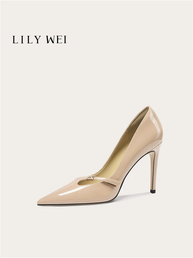 Spring new pointed shallow mouth patent leather hollow rivet small size sandals banquet large size widened high heels women shoe
Spring new pointed shallow mouth patent leather hollow rivet small size sandals banquet large size widened high heels women shoe