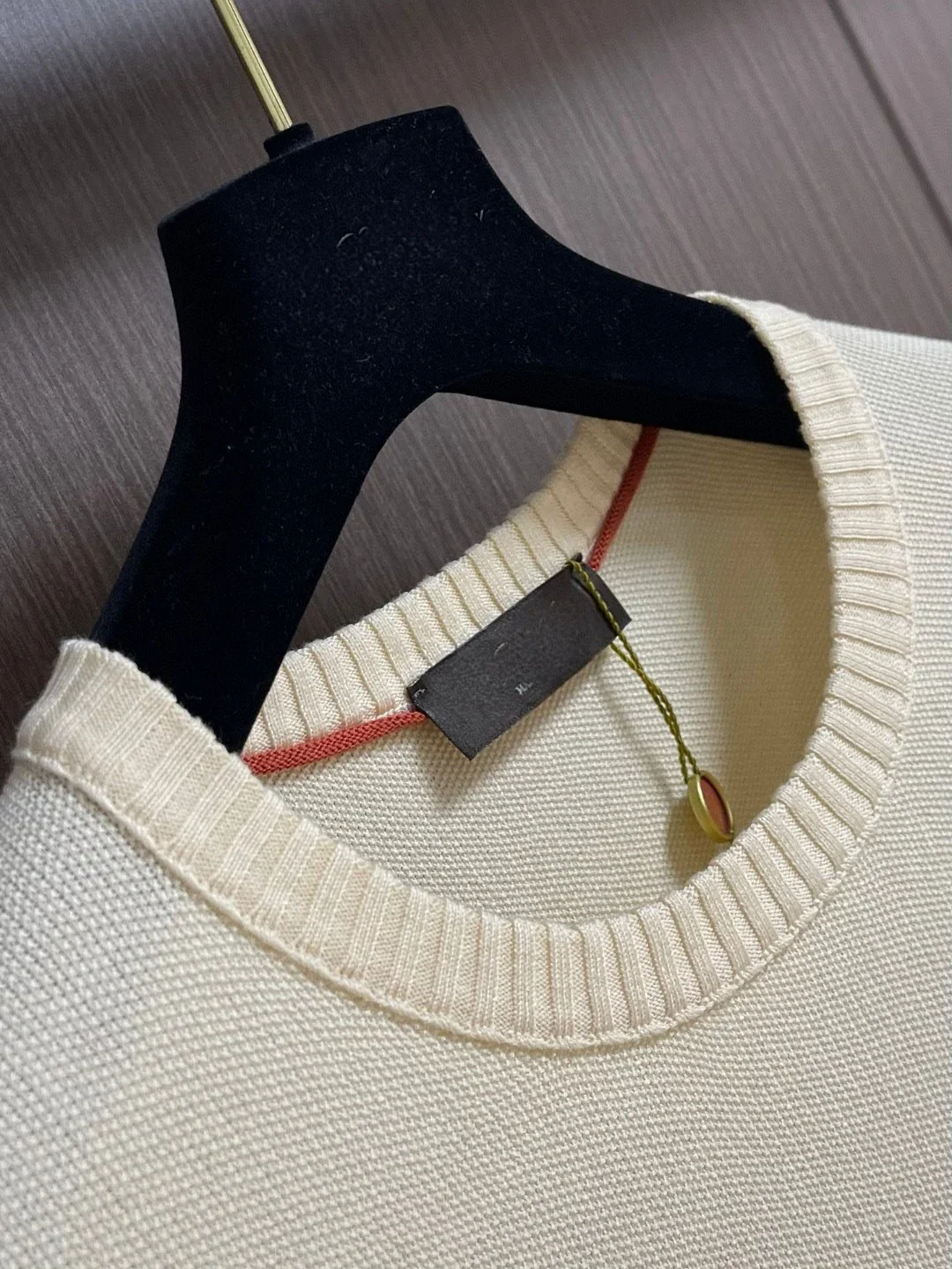 LP Итальянский ветер Летняя хлопковая смешанная шелковая футболка с круглым вырезом и короткими рукавами Вязаный свитер
LP Итальянский ветер Летняя хлопковая смешанная шелковая футболка с круглым вырезом и короткими рукавами Вязаный свитер