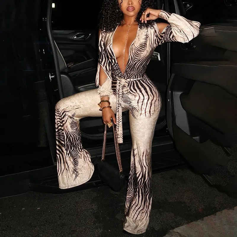 Women's Jumpsuit Deep V Neck High Waist Flared Leg Jumpsuits Zebra Print Ruched Waist Romper Tie Belt Satin Long Jumpsuit
Women's Jumpsuit Deep V Neck High Waist Flared Leg Jumpsuits Zebra Print Ruched Waist Romper Tie Belt Satin Long Jumpsuit