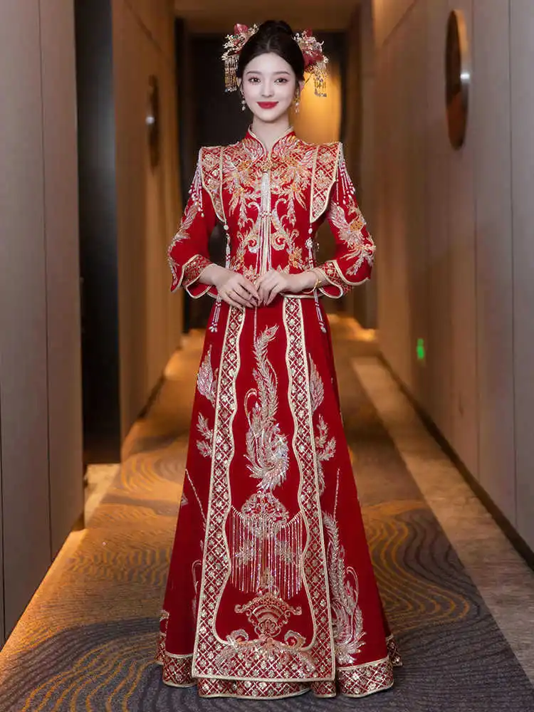 Exquisite Mandarin Collar Costume Oriental Toast Clothing Bride Wedding Dress Cheongsam Chinese Style Marriage Set
Exquisite Mandarin Collar Costume Oriental Toast Clothing Bride Wedding Dress Cheongsam Chinese Style Marriage Set