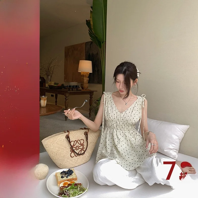 Summer Promotion Zhang Beibei DIY Shoulder Strap Heart Print Chiffon Top V-Neck Sleeveless Loose Fit French Style Women's Shirt
Summer Promotion Zhang Beibei DIY Shoulder Strap Heart Print Chiffon Top V-Neck Sleeveless Loose Fit French Style Women's Shirt