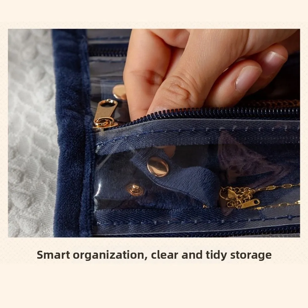 Foldable Velvet Jewel Bag Anti-Scratch Large Capacity Jewelry Storage Roll Bag Portable 9/18 Compartments Jewelry Display Case
Foldable Velvet Jewel Bag Anti-Scratch Large Capacity Jewelry Storage Roll Bag Portable 9/18 Compartments Jewelry Display Case