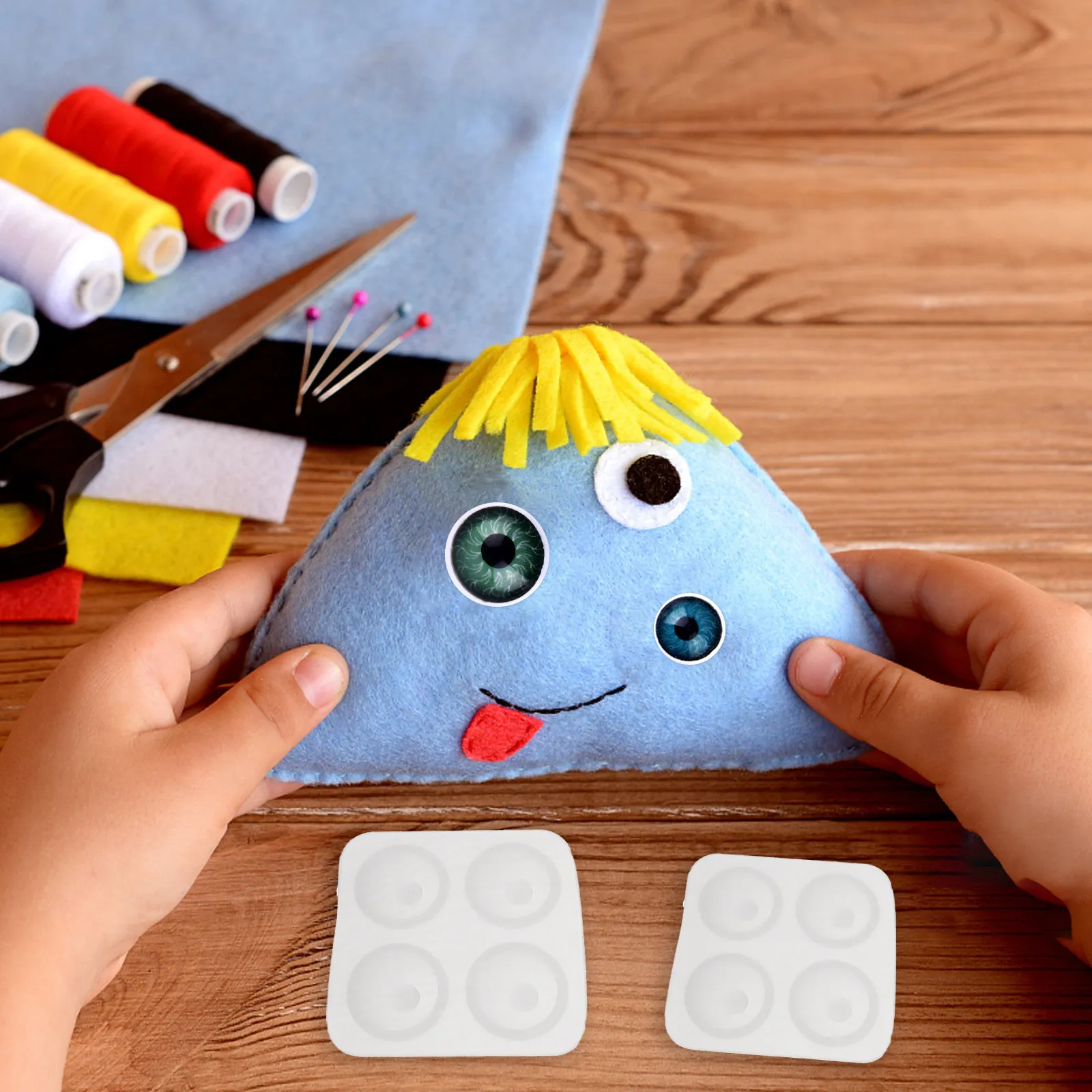 Набор из 18 форм для глаз из эпоксидной смолы, гибкий силиконовый инструмент для создания глаз своими руками с гладкой поверхностью без заусенцев, для добавления блесток
Набор из 18 форм для глаз из эпоксидной смолы, гибкий силиконовый инструмент для создания глаз своими руками с гладкой поверхностью без заусенцев, для добавления блесток