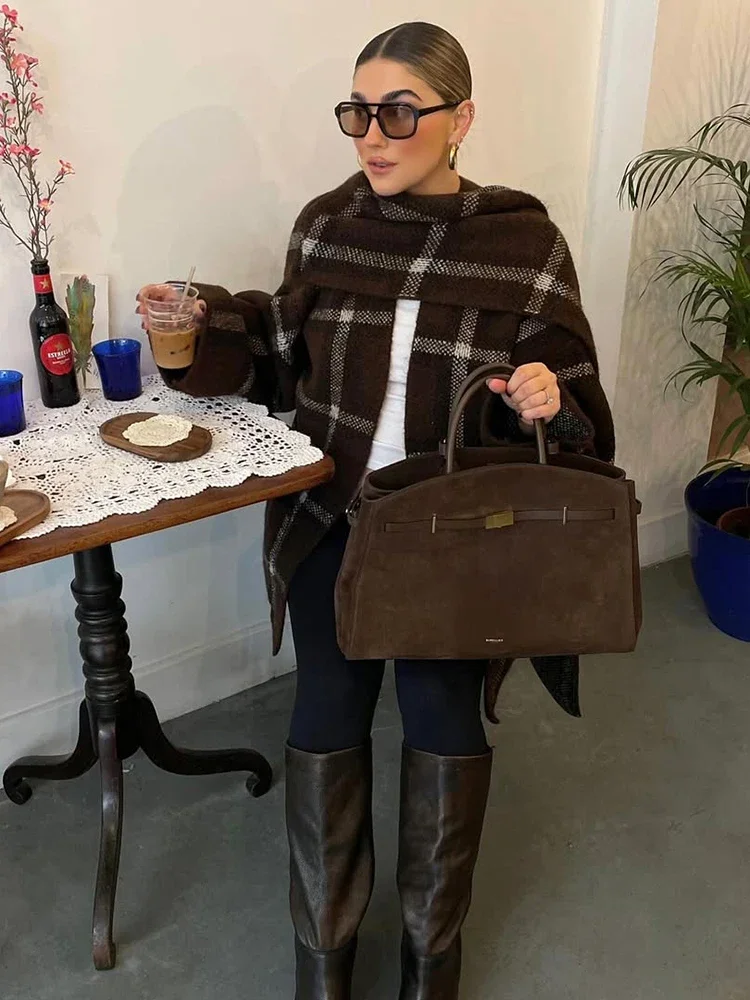 Осень-зима 2025: вязаное пальто в европейском и американском стиле с рисунком, шарф, украшение, пальто, куртка
Осень-зима 2025: вязаное пальто в европейском и американском стиле с рисунком, шарф, украшение, пальто, куртка