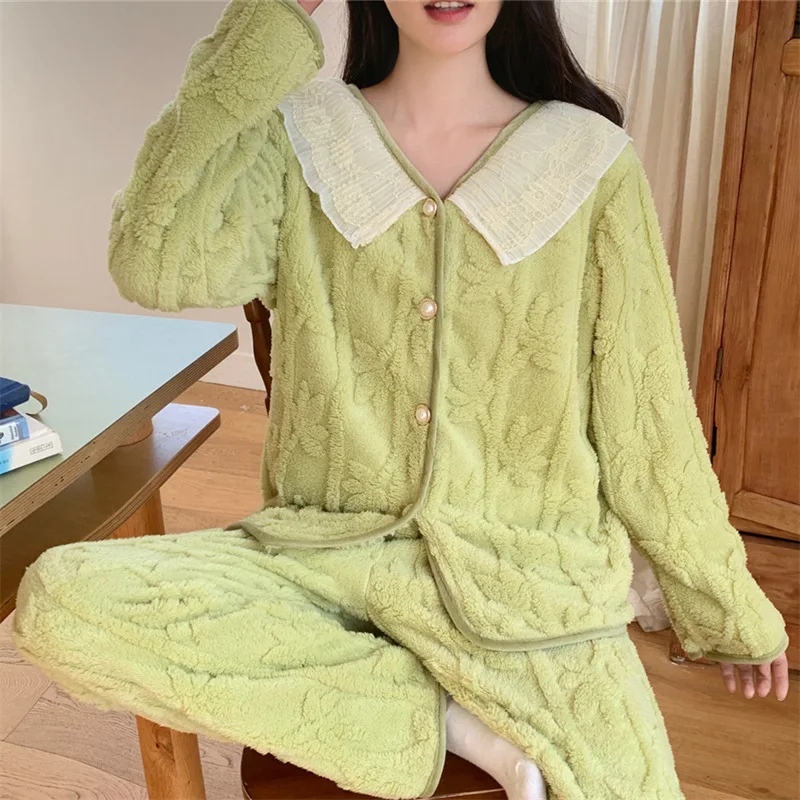 Princess Style Sweet Cute Flannel Pajamas Women Autumn and Winter Sweet Lace Edging Warmth Long Sleeved Home Wear Two-Piece Set
Princess Style Sweet Cute Flannel Pajamas Women Autumn and Winter Sweet Lace Edging Warmth Long Sleeved Home Wear Two-Piece Set
