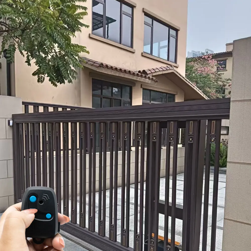 3pcs PECCININ Gate Keychain 3 Buttons For Automatic Gates and Barriers 433.92MHz Rolling Code Hand Transmitter
3pcs PECCININ Gate Keychain 3 Buttons For Automatic Gates and Barriers 433.92MHz Rolling Code Hand Transmitter
