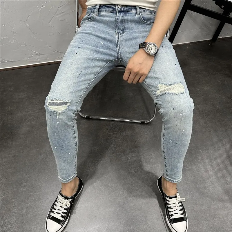 Distred Waed Denim Patch Slim Fit Ankle-Length Casual Jeans for Men Spring Autumn Trendy Faion Lightweight Stretchy
Distred Waed Denim Patch Slim Fit Ankle-Length Casual Jeans for Men Spring Autumn Trendy Faion Lightweight Stretchy