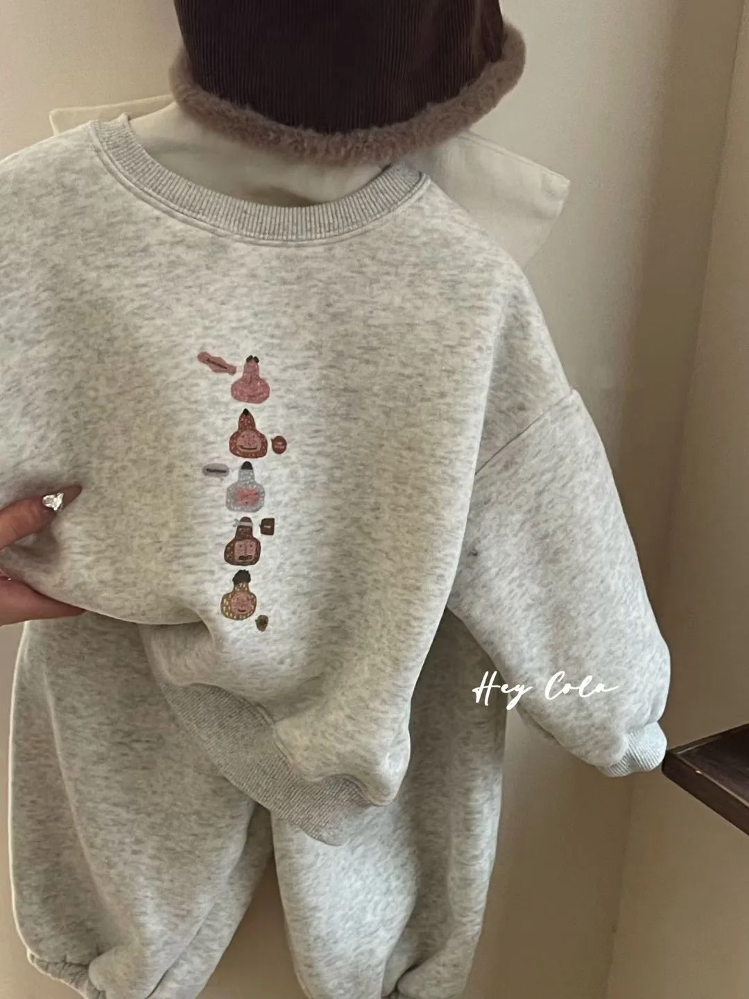 Baby Clothing Set Boys Girls SweatshirtThickened Hoodie 2PCS Set Print Letter Winter Outfit Patterns Sports Suit Clothing
Baby Clothing Set Boys Girls SweatshirtThickened Hoodie 2PCS Set Print Letter Winter Outfit Patterns Sports Suit Clothing