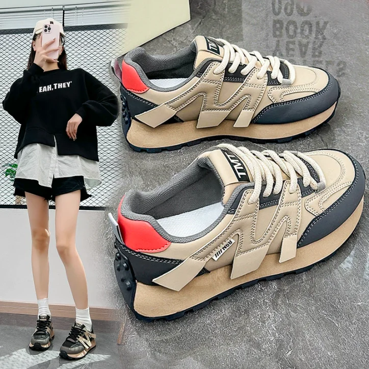 Women's sneaker Korean version street photography of students' running sports shoes and height increasing shoes
Women's sneaker Korean version street photography of students' running sports shoes and height increasing shoes