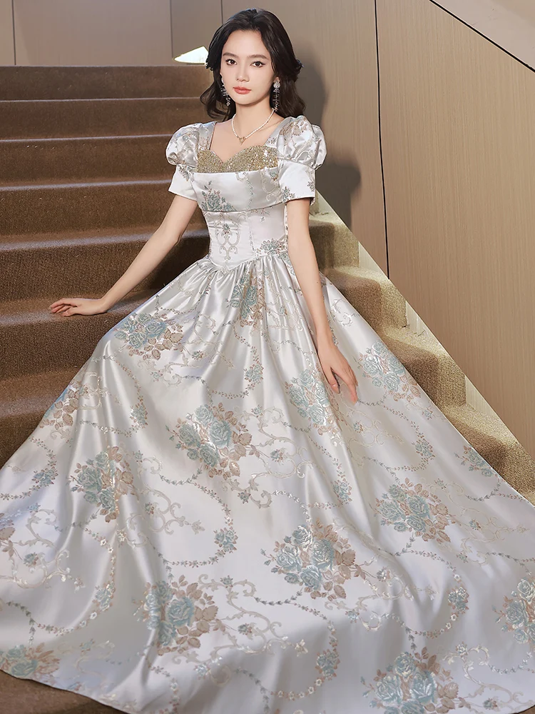 French Evening Dress Women 2023 New Luxury Satin Retro Embroidery Square Neck Puff Sleeve Floor Length Formal Banquet Vestidos
French Evening Dress Women 2023 New Luxury Satin Retro Embroidery Square Neck Puff Sleeve Floor Length Formal Banquet Vestidos