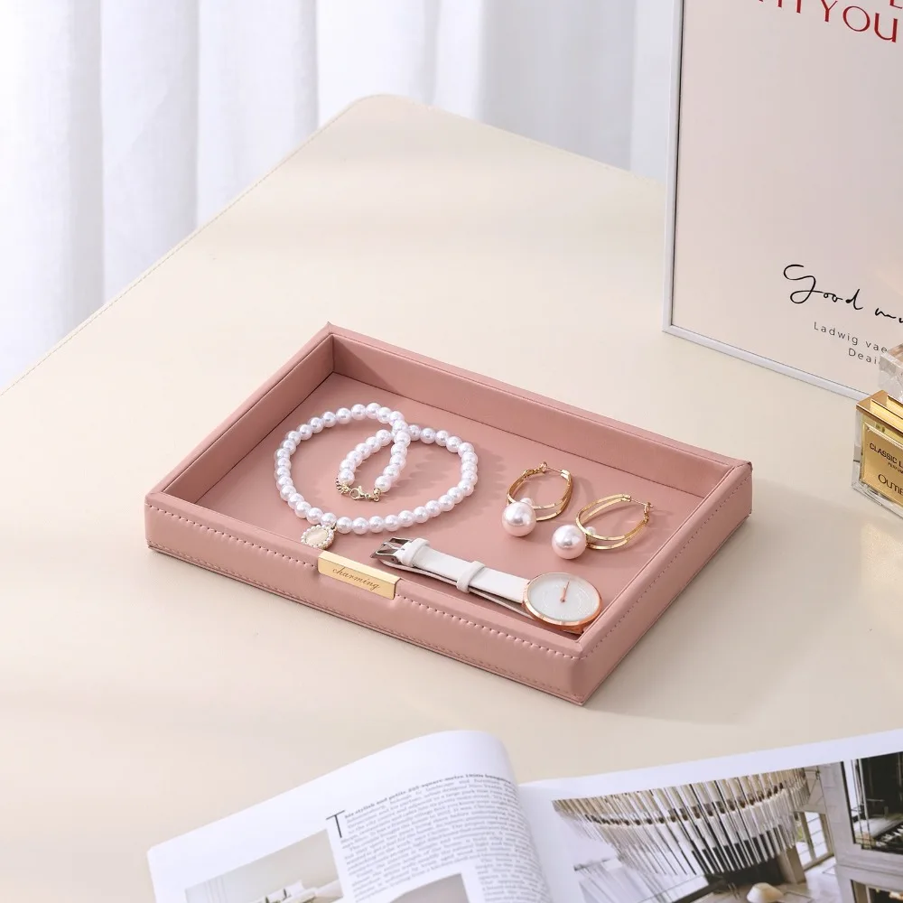 Nordic Desktop Storage Tray Leather Elegant Cosmetic Storage Basket Multifunctional Square Decorative Vanity Tray Bedroom
Nordic Desktop Storage Tray Leather Elegant Cosmetic Storage Basket Multifunctional Square Decorative Vanity Tray Bedroom