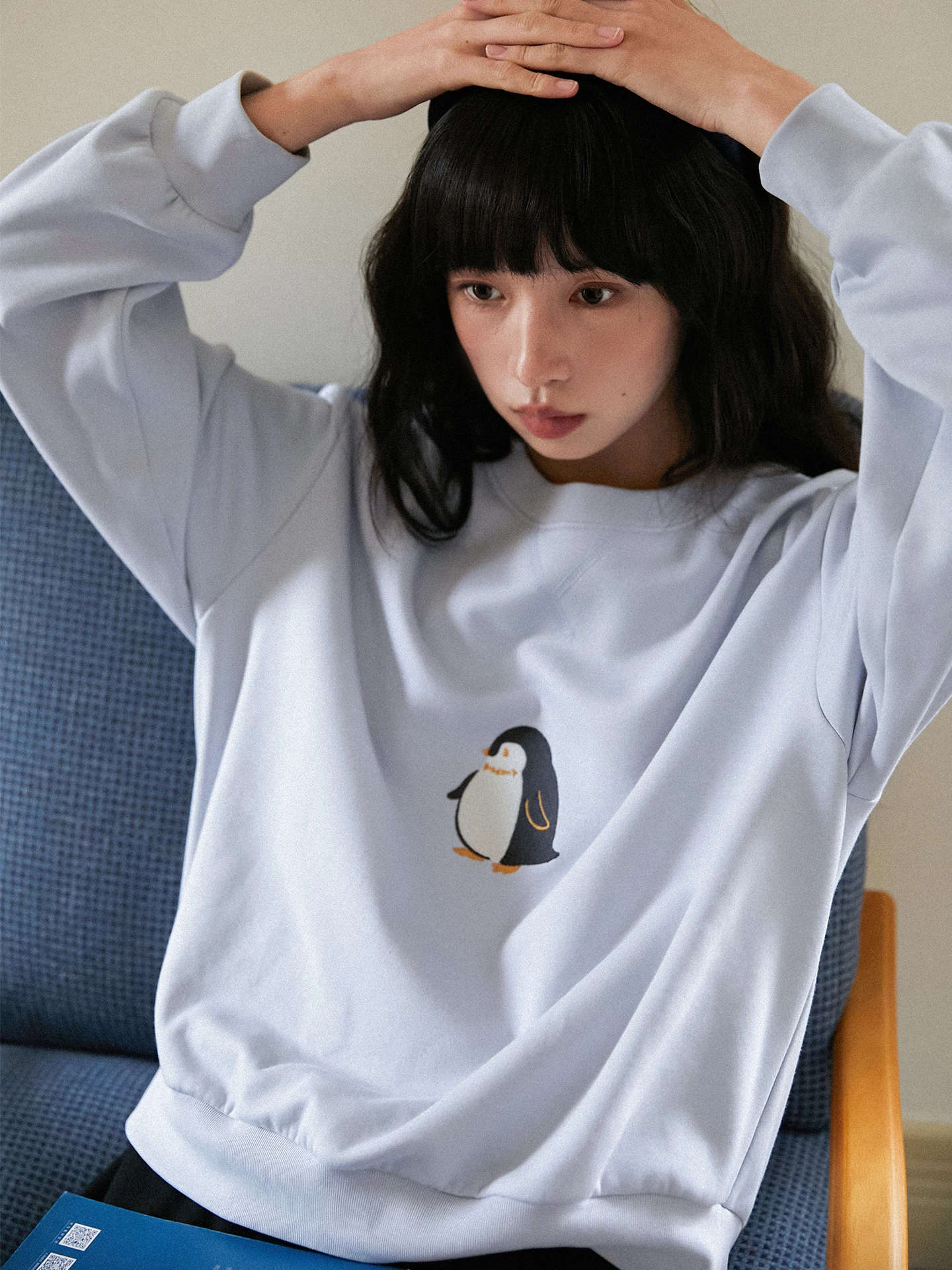 LBAORAW Women's Fleece Lined Oversized Sweatshirt Casual round Neck Pullover Embroidered Penguin Design Thickened Autumn Wear
LBAORAW Women's Fleece Lined Oversized Sweatshirt Casual round Neck Pullover Embroidered Penguin Design Thickened Autumn Wear
