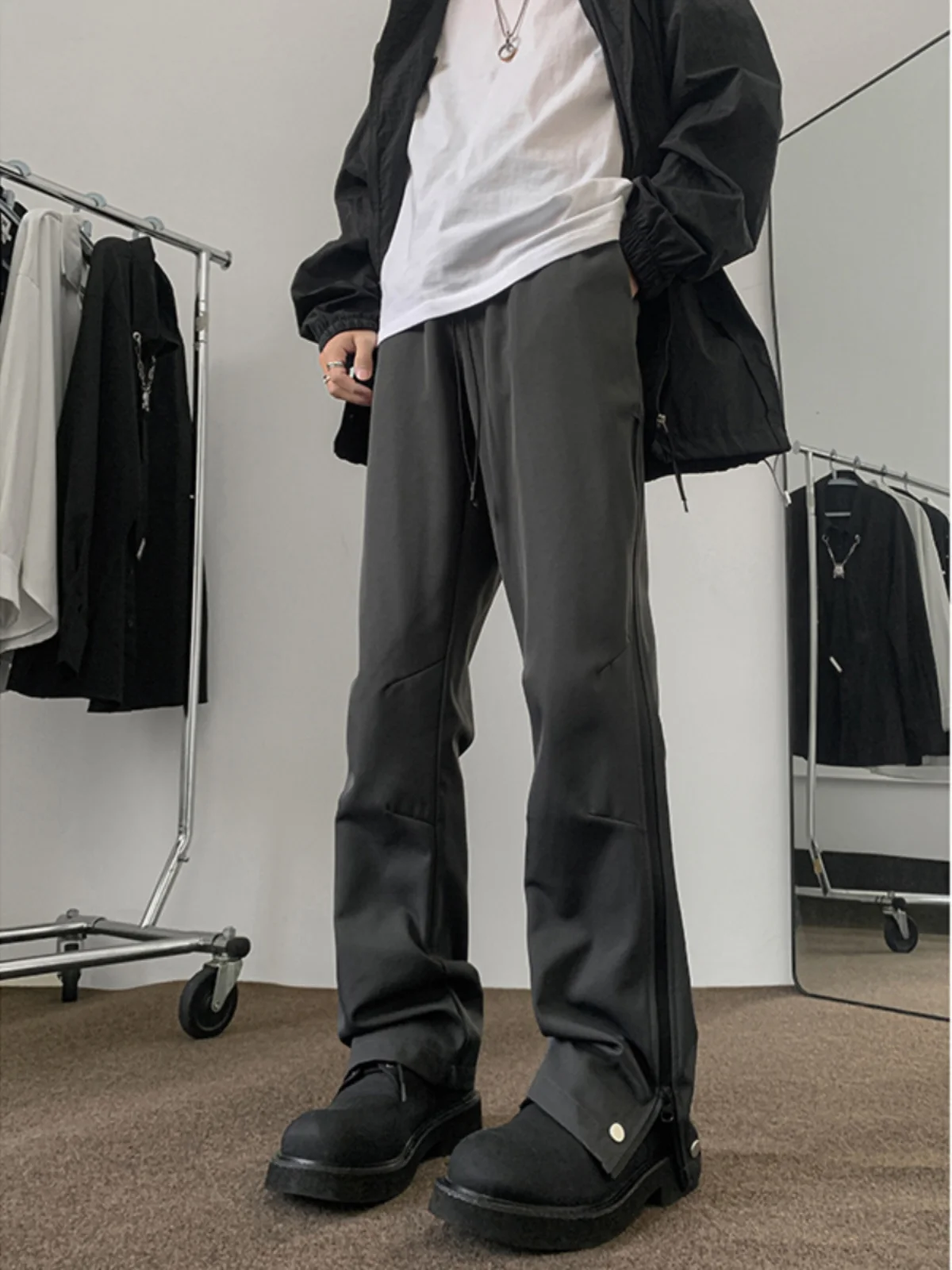 Мужские демисезонные водонепроницаемые тактические брюки карго с молнией, прямые, повседневные, рабочие, в американском уличном стиле
Мужские демисезонные водонепроницаемые тактические брюки карго с молнией, прямые, повседневные, рабочие, в американском уличном стиле