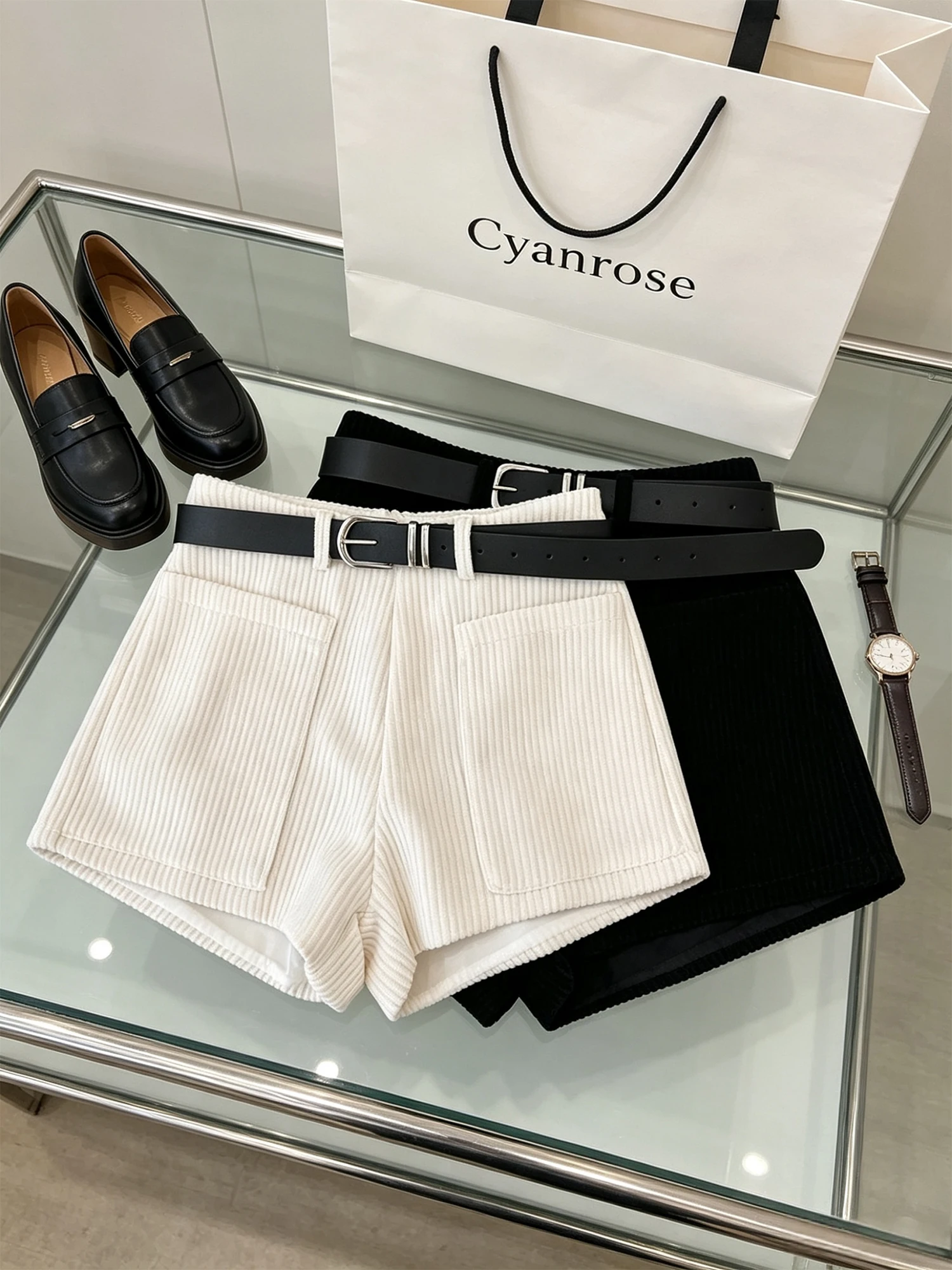 Women White Corduroy Shorts Y2k Gyaru High Waist Suit Short Pants Retro Korean Casual Wide Leg Shorts with Belt for Women Summer
Women White Corduroy Shorts Y2k Gyaru High Waist Suit Short Pants Retro Korean Casual Wide Leg Shorts with Belt for Women Summer