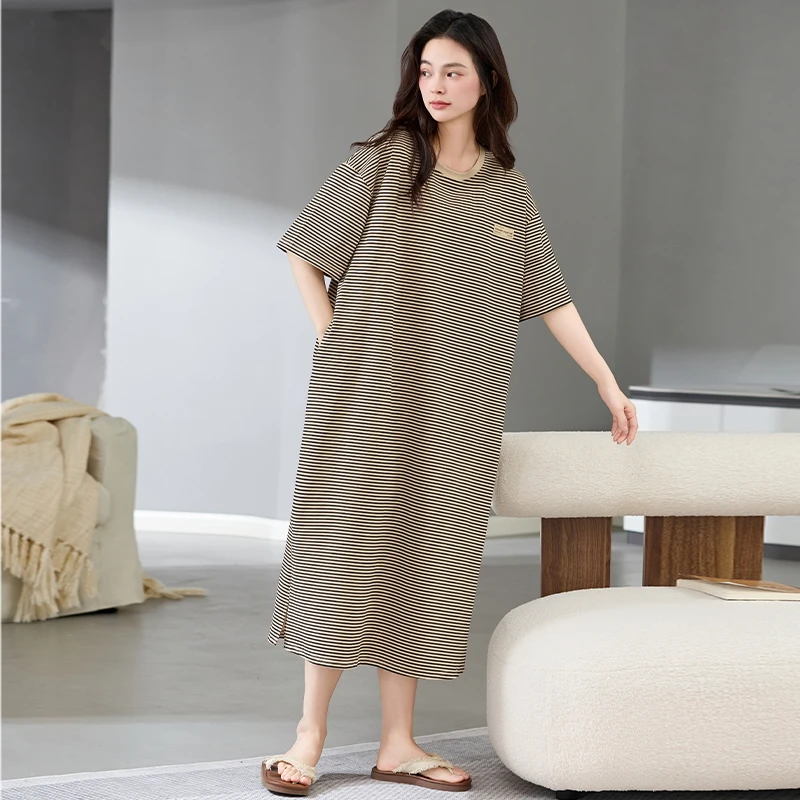 Big Size M-4XL Women Knited Cotton Nightdress Female Short Sleeve Striped Sleepdress
Big Size M-4XL Women Knited Cotton Nightdress Female Short Sleeve Striped Sleepdress