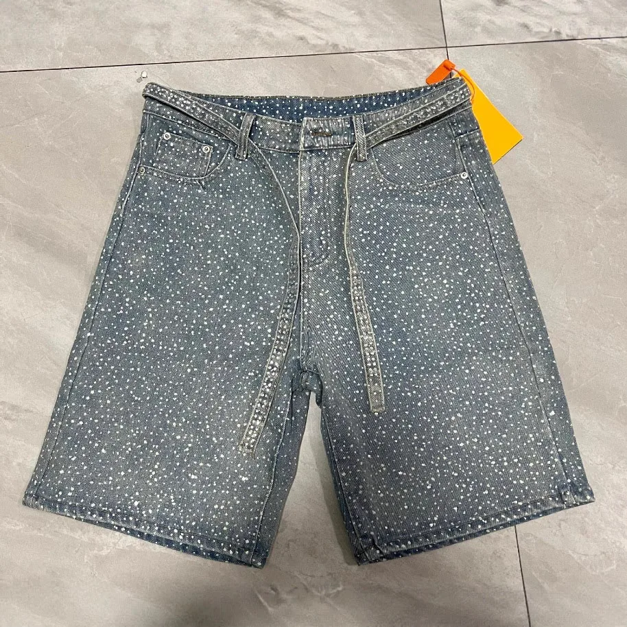 Мужские джинсовые шорты со стразами, американская мода, блестящие джинсы до колена, роскошный дизайн, повседневные летние шорты
Мужские джинсовые шорты со стразами, американская мода, блестящие джинсы до колена, роскошный дизайн, повседневные летние шорты