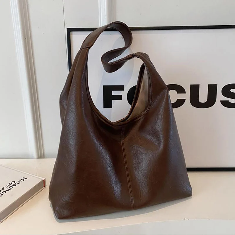 TRAVEASY Brand Women Hobo Bag PU Leather Solid Shoulder Bag 2025 New Fashion Large Capacity Tote Handbag Zipper Closure Slouchy
TRAVEASY Brand Women Hobo Bag PU Leather Solid Shoulder Bag 2025 New Fashion Large Capacity Tote Handbag Zipper Closure Slouchy