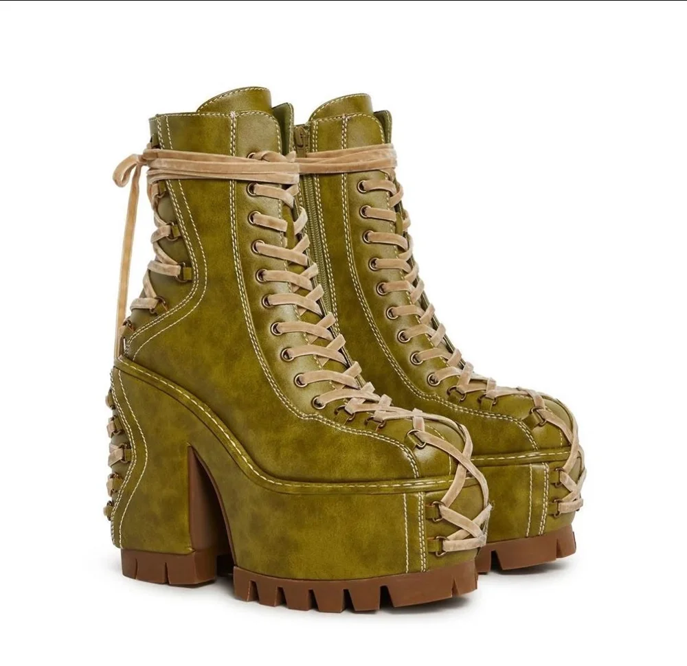Retro Design Olive Distressed Leather Platform Ankle Boots Contrast Lace-Up Detail Chunky Block Heel Lady Boots Streetwear Look
Retro Design Olive Distressed Leather Platform Ankle Boots Contrast Lace-Up Detail Chunky Block Heel Lady Boots Streetwear Look