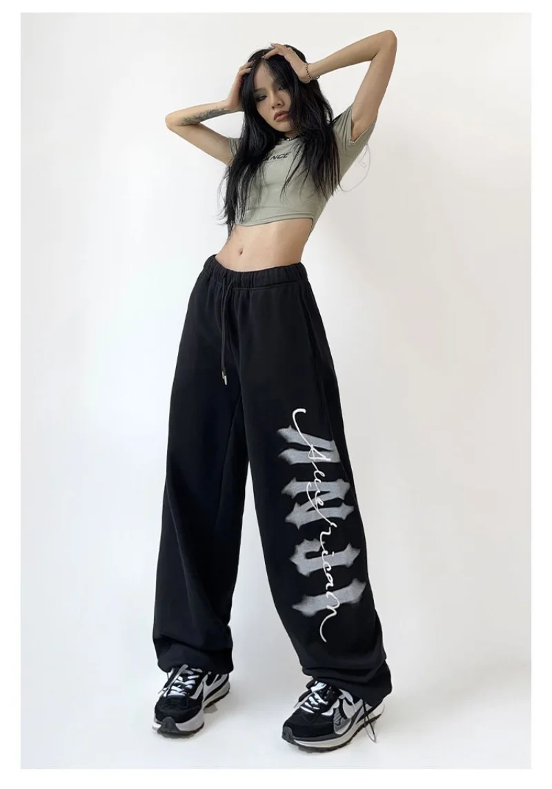 Streetwear Printing Women Wide Leg Harem Pants High Waist Y2k Fashion Korean Style Sweatpants Casual Vintage Joggers Trousers
Streetwear Printing Women Wide Leg Harem Pants High Waist Y2k Fashion Korean Style Sweatpants Casual Vintage Joggers Trousers