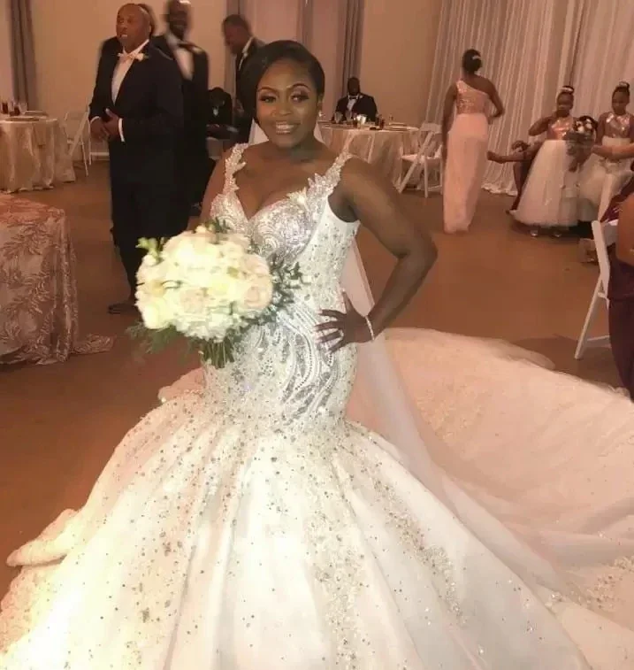 Customized Arabic Plus Size Crystal Sequins Wedding Dresses Sweep Train Mermaid Bridal Gowns Beaded Custom Made Wedding Dress
Customized Arabic Plus Size Crystal Sequins Wedding Dresses Sweep Train Mermaid Bridal Gowns Beaded Custom Made Wedding Dress