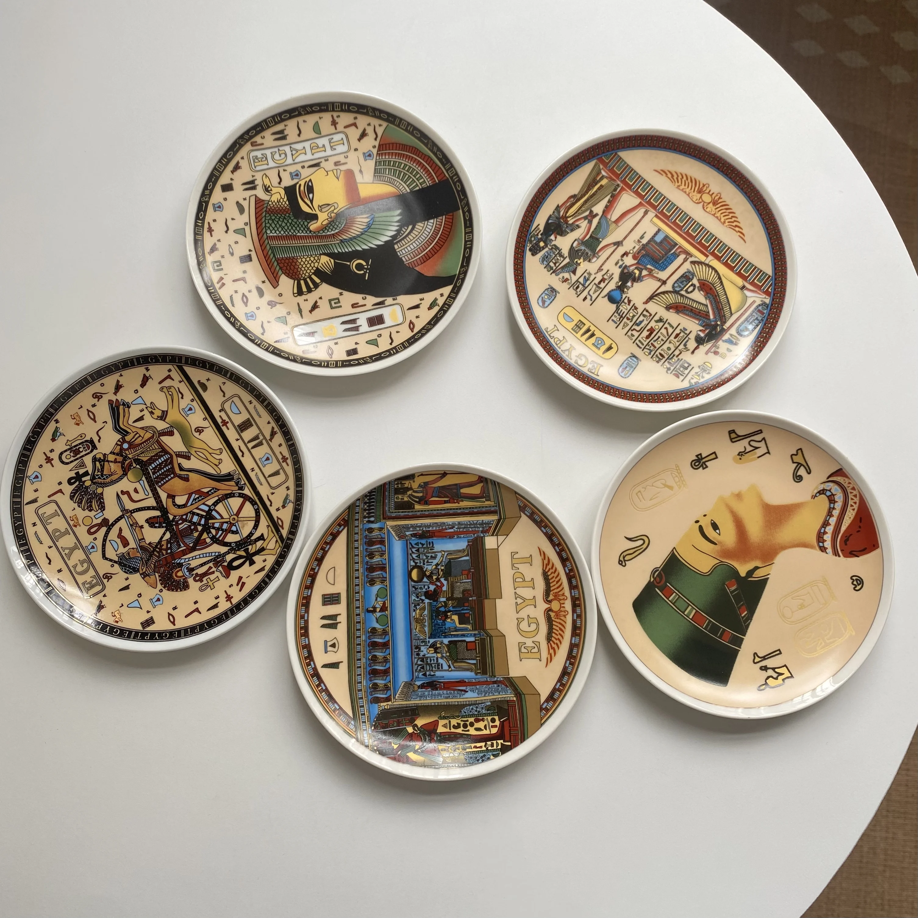 Креативный метод ветра, старый аватар, плевная кость, димсам, гостиная, керамическая декоративная тарелка, индивидуальность
Креативный метод ветра, старый аватар, плевная кость, димсам, гостиная, керамическая декоративная тарелка, индивидуальность