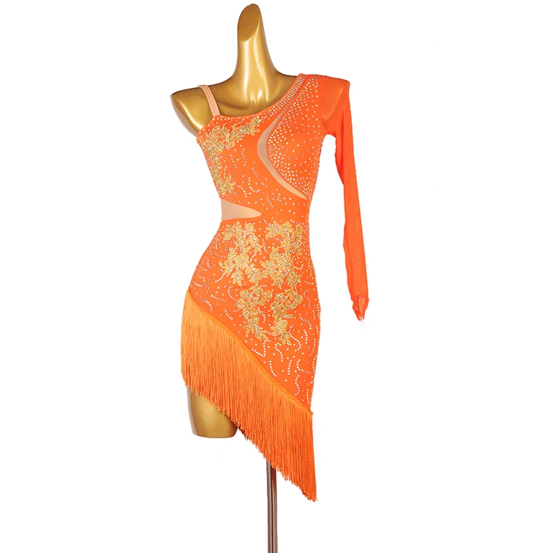 High-end Rhinestone Latin Dance Dress Professional Backless Show Competition Suit Oblique Swing Rumba Cha-Cha Dance Dress
High-end Rhinestone Latin Dance Dress Professional Backless Show Competition Suit Oblique Swing Rumba Cha-Cha Dance Dress