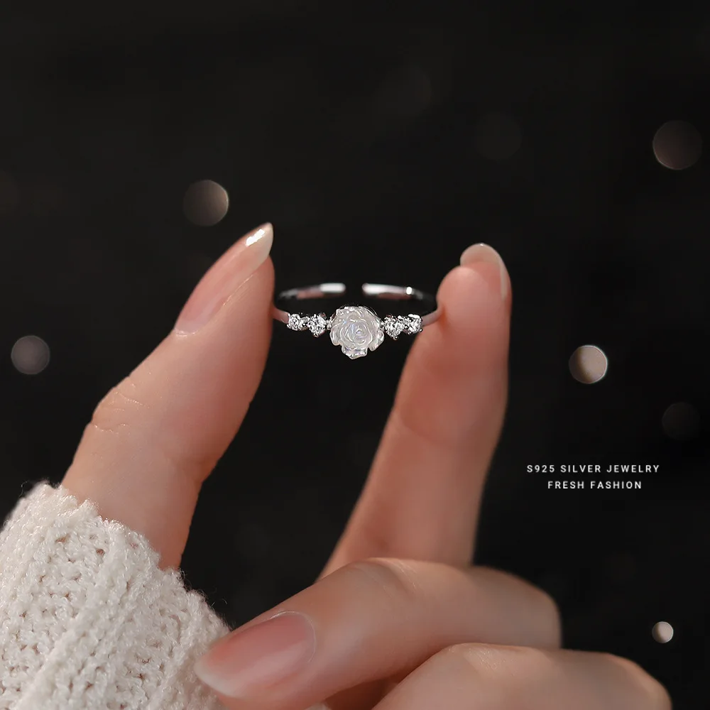 925 Sterling Silver White Rose Ring for Women Simple Temperament Stylish Jewelry
925 Sterling Silver White Rose Ring for Women Simple Temperament Stylish Jewelry