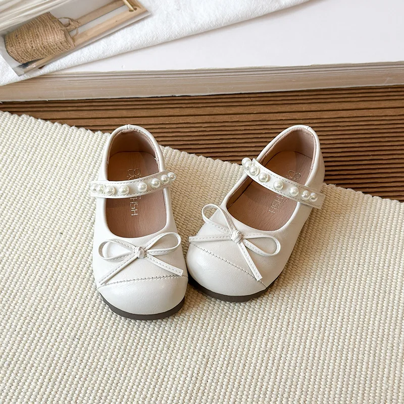 Весенне-осенние детские балетки, новинка 2026, элегантные повседневные туфли на плоской подошве для девочек, детские кожаные туфли принцессы с бантом, мягкая подошва
Весенне-осенние детские балетки, новинка 2026, элегантные повседневные туфли на плоской подошве для девочек, детские кожаные туфли принцессы с бантом, мягкая подошва