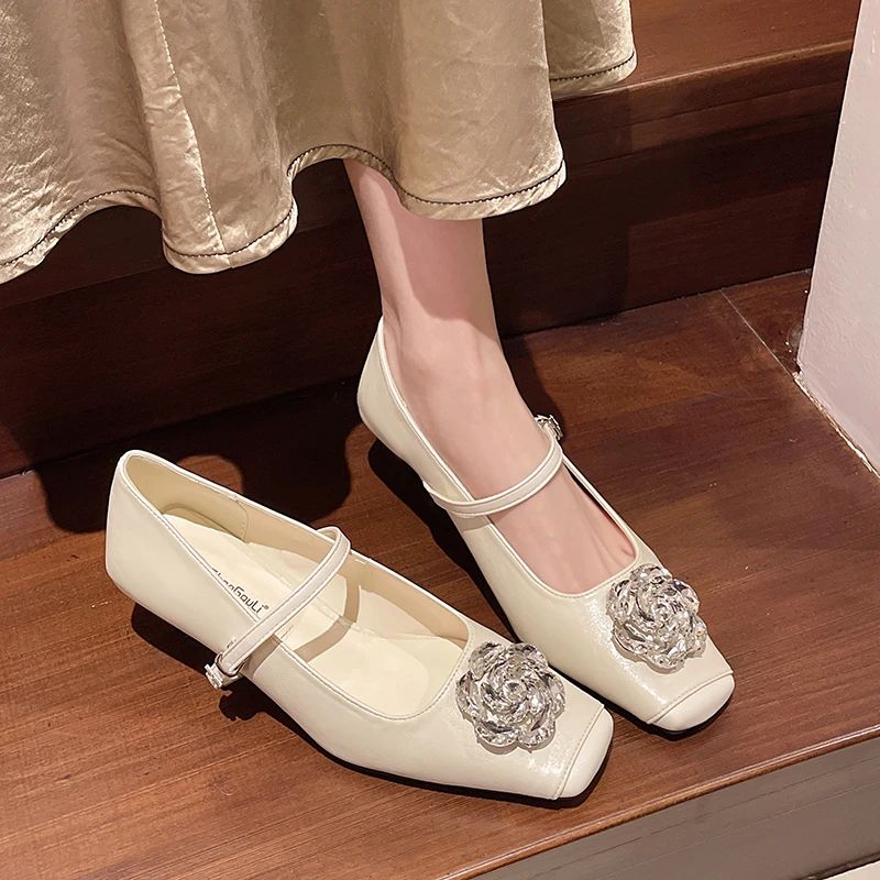 New French high-heeled spring and autumn single shoes with low heels, rhinestone flower square toe and shallow mouth
New French high-heeled spring and autumn single shoes with low heels, rhinestone flower square toe and shallow mouth