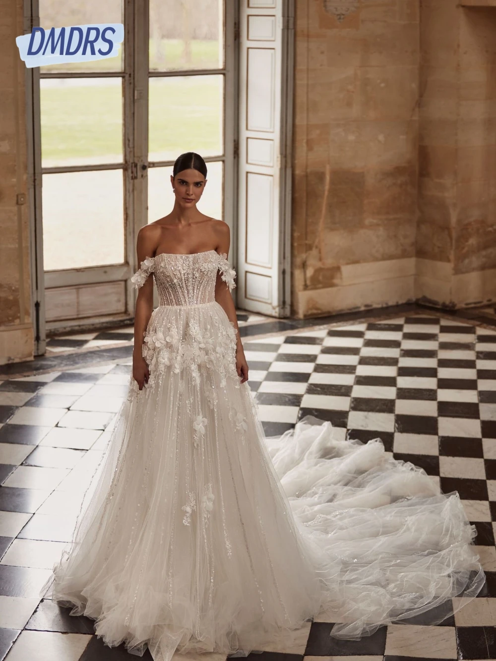 Shimmering Corset A Line Pearls Wedding Dress Romantic 3D Flowers Zipper Back Customized Dreamy Off the Shoulder Bridal Gown
Shimmering Corset A Line Pearls Wedding Dress Romantic 3D Flowers Zipper Back Customized Dreamy Off the Shoulder Bridal Gown