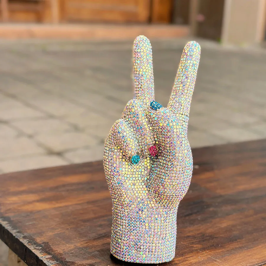 Fun full diamond Bier clutch bag colorful rhinestone super flash eye-catching personality playful dinner bag banquet bag
Fun full diamond Bier clutch bag colorful rhinestone super flash eye-catching personality playful dinner bag banquet bag
