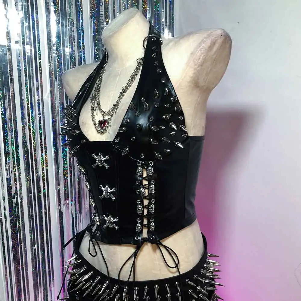 Gothic Tank Grunge Vintage Festival Outfit Y2K TOPS E-Girls Kawaii Skull Hand Made 90s Punk Rock Emo Goth Harajuku Eco Teen DIY
Gothic Tank Grunge Vintage Festival Outfit Y2K TOPS E-Girls Kawaii Skull Hand Made 90s Punk Rock Emo Goth Harajuku Eco Teen DIY
