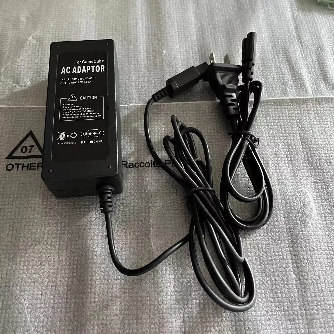 Блок питания с американской вилкой для игровой консоли GameCube, зарядное устройство для NGC, адаптер переменного тока 100-240 В
Блок питания с американской вилкой для игровой консоли GameCube, зарядное устройство для NGC, адаптер переменного тока 100-240 В