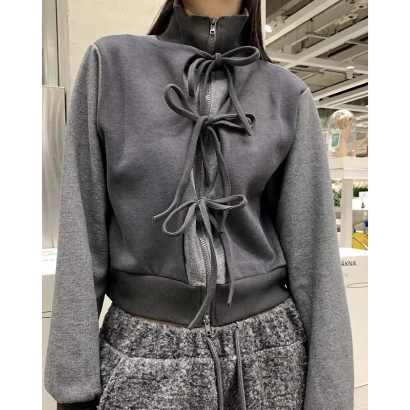 Korean Patchwork Lace Up Sweatshirt Women Gray Long Sleeve Stand Collar Zip Jacket Chic Harajuku Y2K Causal Cropped Top
Korean Patchwork Lace Up Sweatshirt Women Gray Long Sleeve Stand Collar Zip Jacket Chic Harajuku Y2K Causal Cropped Top