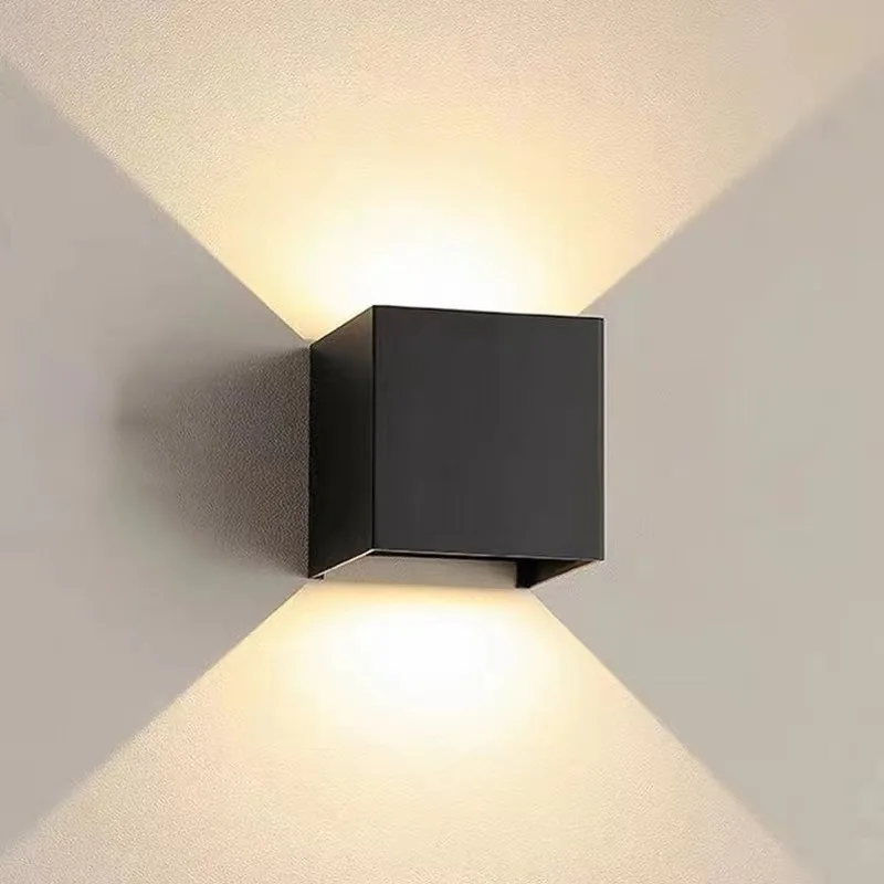 IP65 waterproof LED wall lamp 6W12W Nordic modern adjustable light wall lamp living room corridor garden indoor outdoor lighting
IP65 waterproof LED wall lamp 6W12W Nordic modern adjustable light wall lamp living room corridor garden indoor outdoor lighting