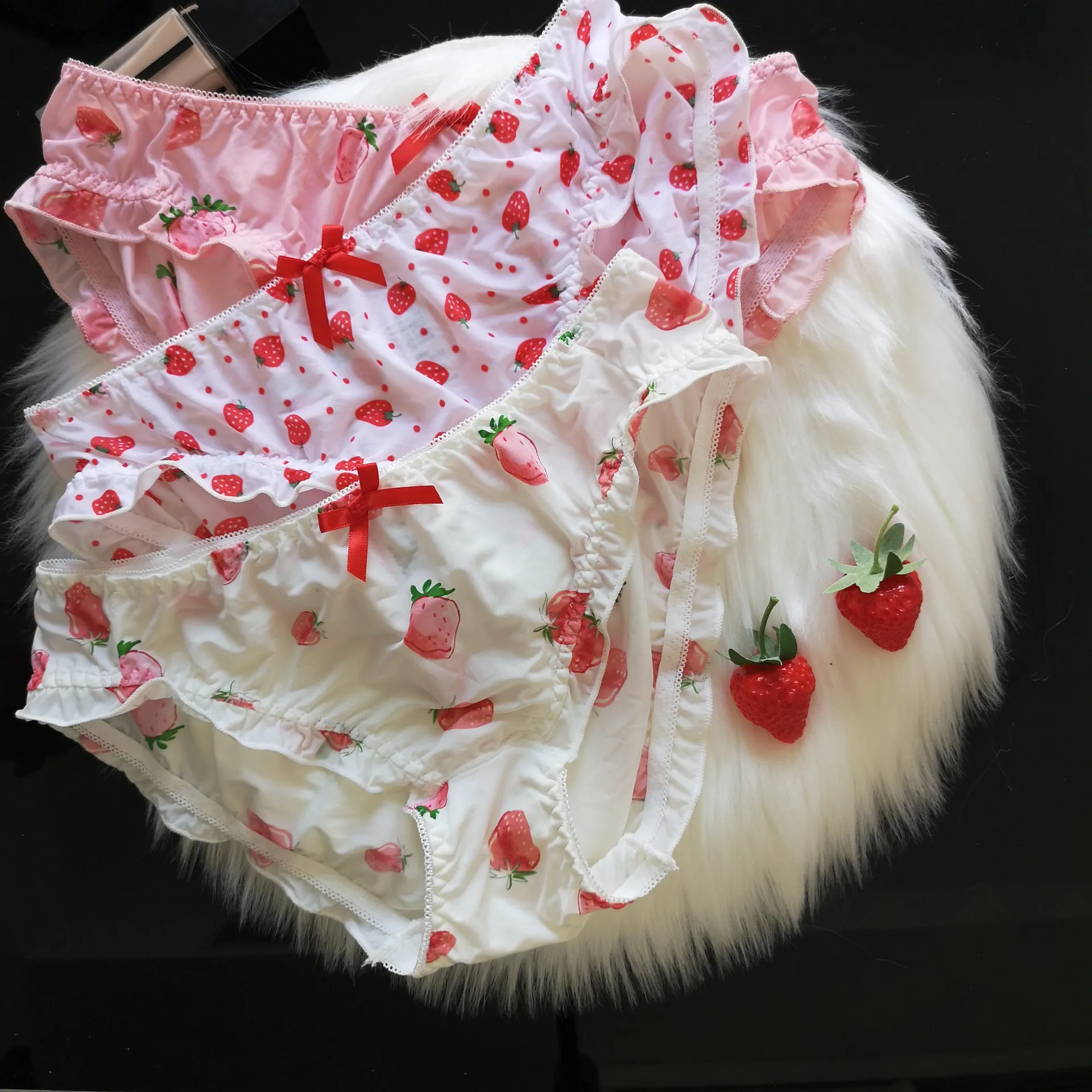 Cute School Girl Strawberry Panties Sexy Mesh Breathable Underwear Japanese Kawaii Lolita Intimate Lingerie Femme White Thong
Cute School Girl Strawberry Panties Sexy Mesh Breathable Underwear Japanese Kawaii Lolita Intimate Lingerie Femme White Thong
