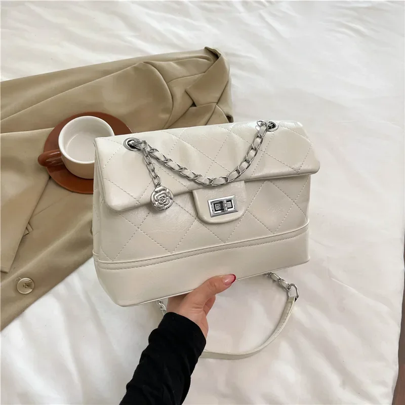 2025 Trendy! Women's Casual & Spacious Bag with Chain Strap. Stylish Shoulder/Crossbody Design, Popular and Easy To Match
2025 Trendy! Women's Casual & Spacious Bag with Chain Strap. Stylish Shoulder/Crossbody Design, Popular and Easy To Match