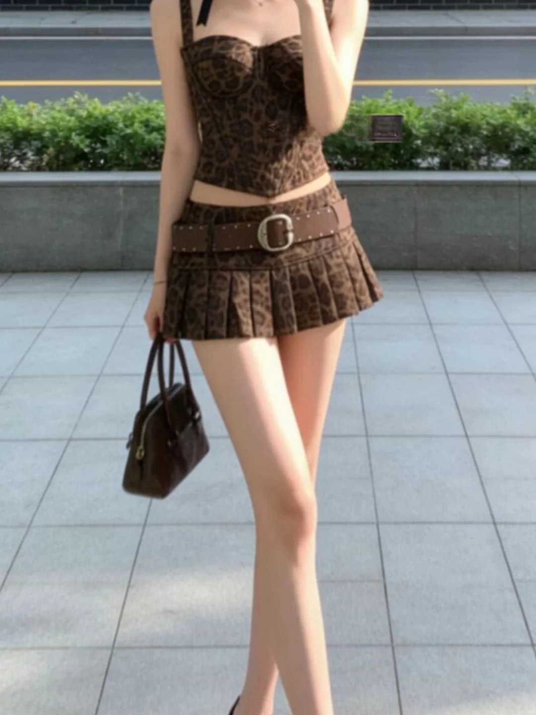 Sweet Style Leopard Print Half Skirt with Belt Women's Spicy Short Pleated Summer New Arrival Skirt Low Waist Cake Skirt
Sweet Style Leopard Print Half Skirt with Belt Women's Spicy Short Pleated Summer New Arrival Skirt Low Waist Cake Skirt